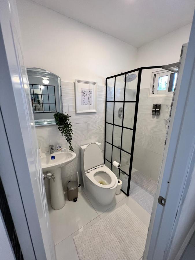 Casa Rosada Beach Front Mano Juan 외부 사진